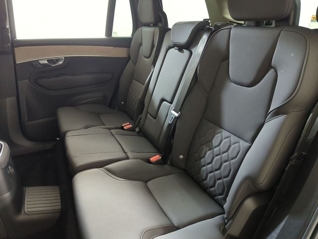 2026 Volvo XC90 Plus - Photo 10