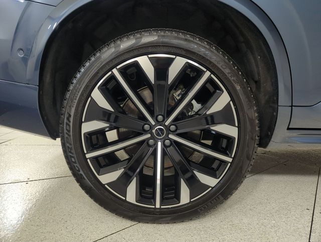 2026 Volvo XC90 Plus - Photo 23