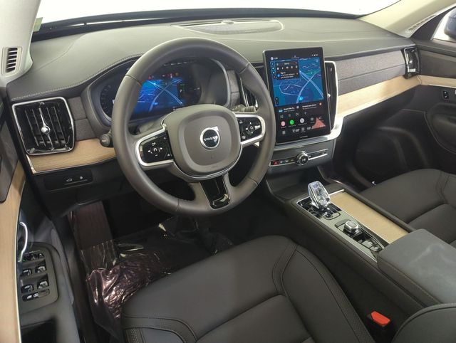2026 Volvo XC90 Plus - Photo 11