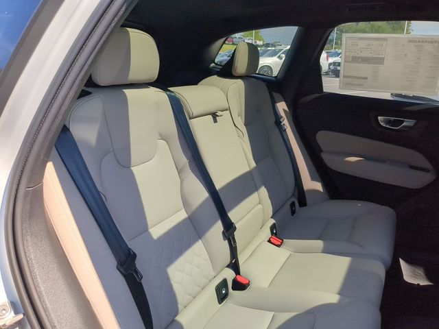 2026 Volvo XC60 Plus - Photo 15