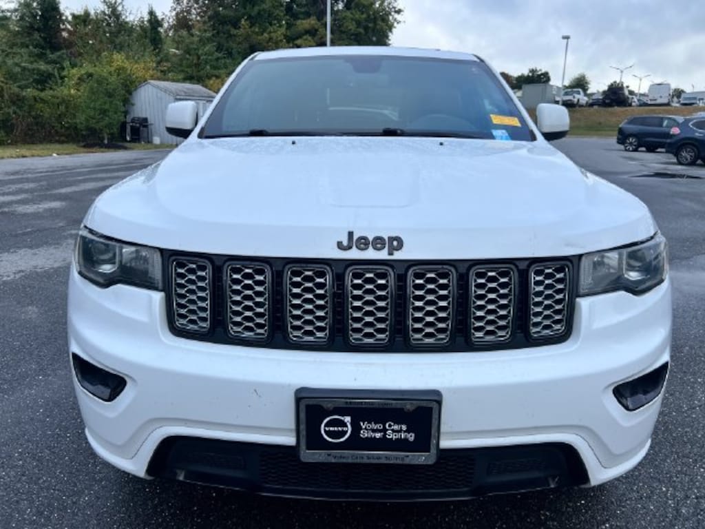 Used 2018 Jeep Grand Cherokee Laredo 4x4 SUV