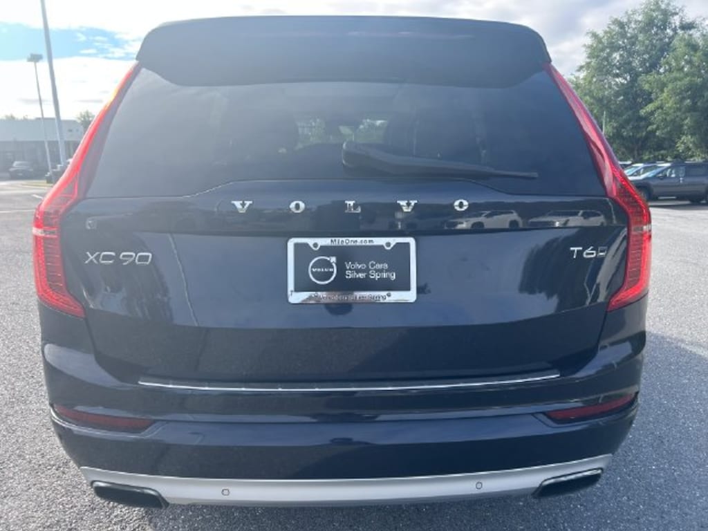 Used 2017 Volvo XC90 T6 AWD Momentum SUV