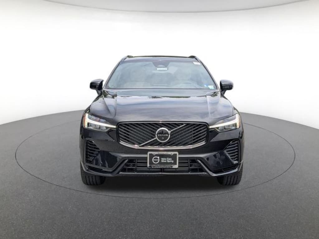 New 2026 Volvo XC60 plug-in hybrid T8 Plus SUV