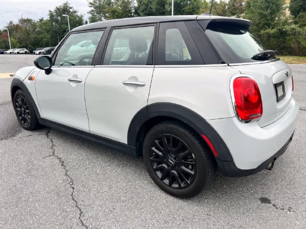 Used 2015 MINI Cooper Base Hatchback