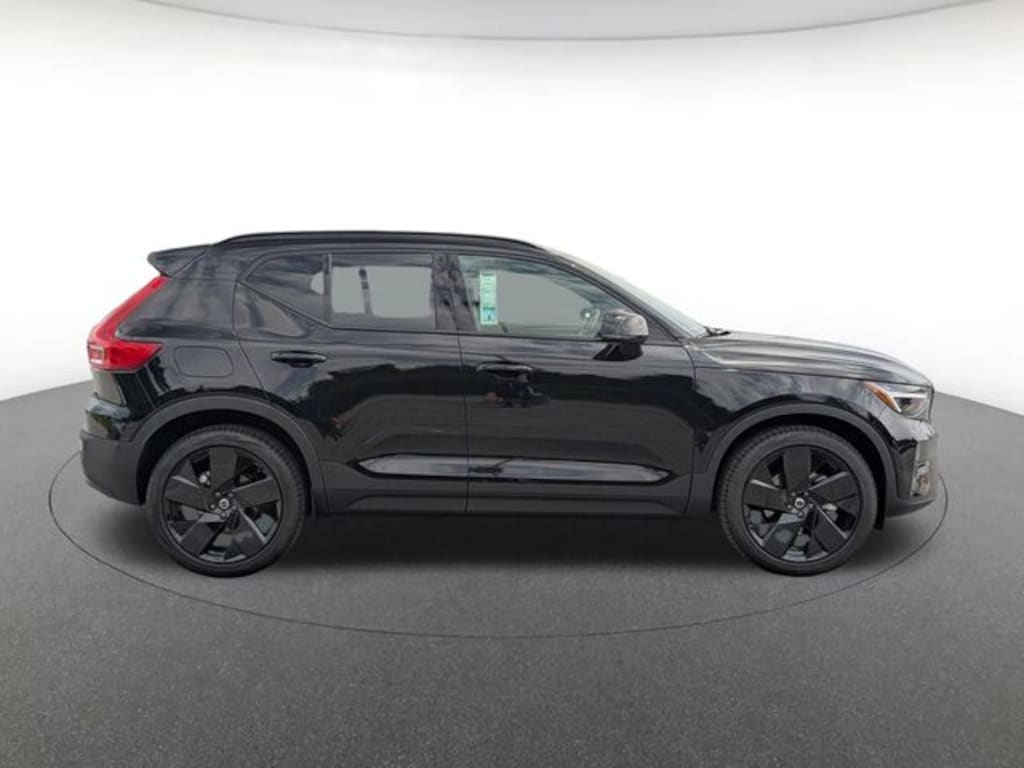 New 2026 Volvo XC40 B5 Ultra Black Edition SUV