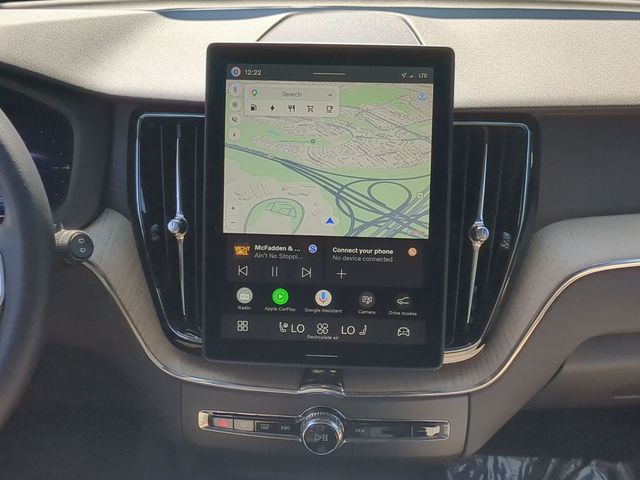 2026 Volvo XC60 Plus - Photo 14