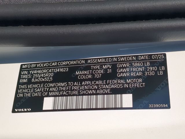 2026 Volvo XC60 Plus - Photo 19