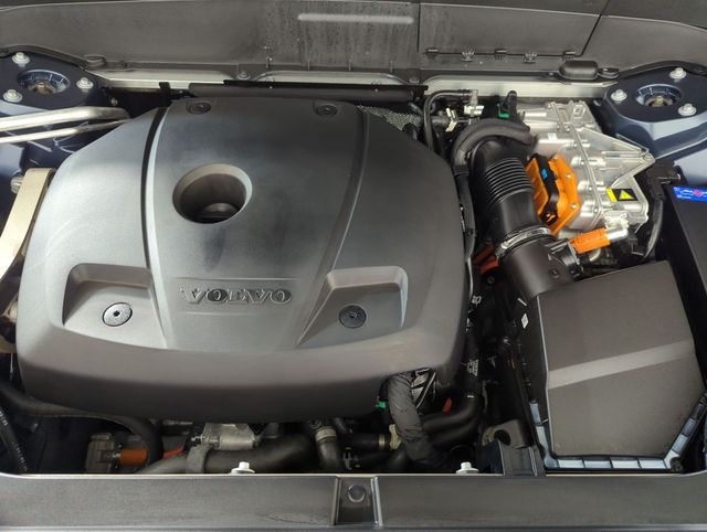2026 Volvo XC90 Plus - Photo 24