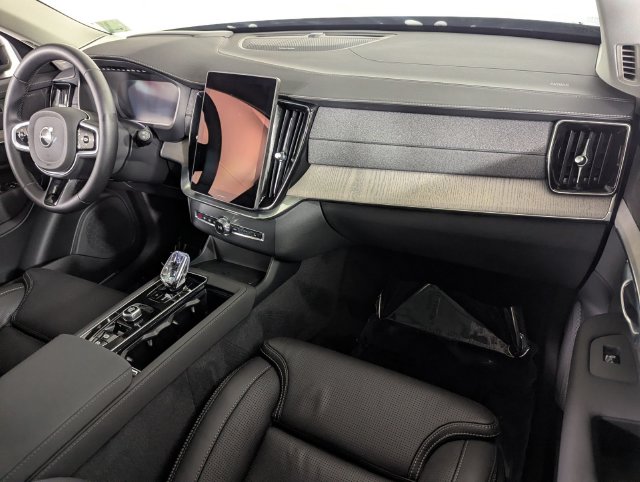 2026 Volvo XC90 Ultra - Photo 19