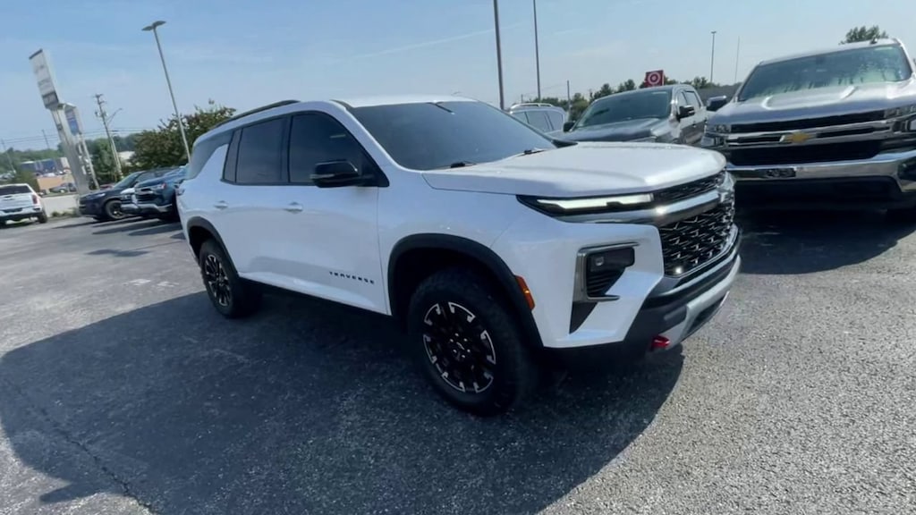 Used 2025 Chevrolet Traverse Z71 SUV