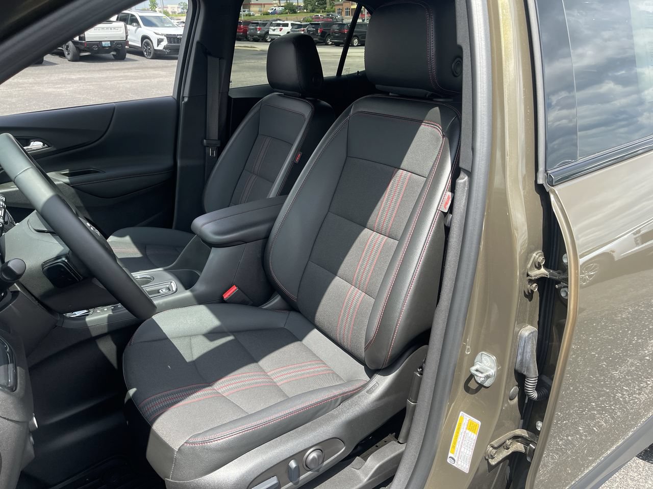 2023 Chevrolet Equinox RS - Photo 18