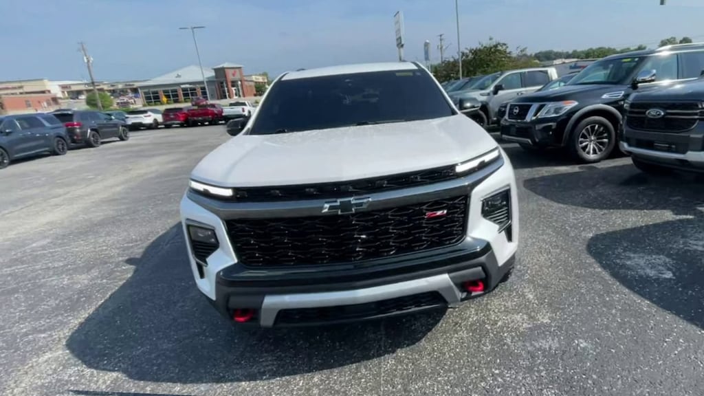 Used 2025 Chevrolet Traverse Z71 SUV