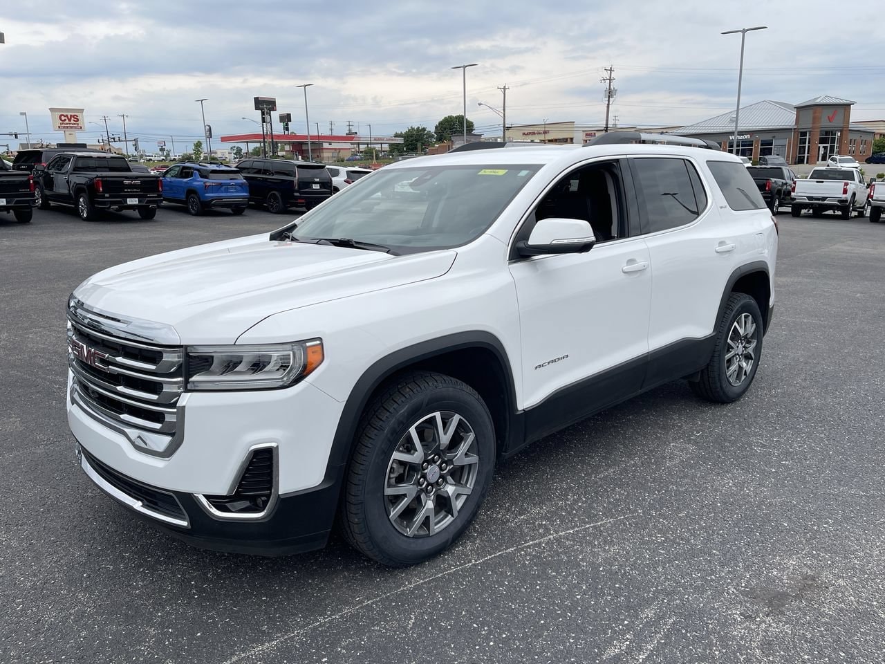 2023 GMC Acadia SLT