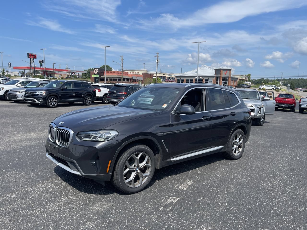 2023 BMW X3 30i