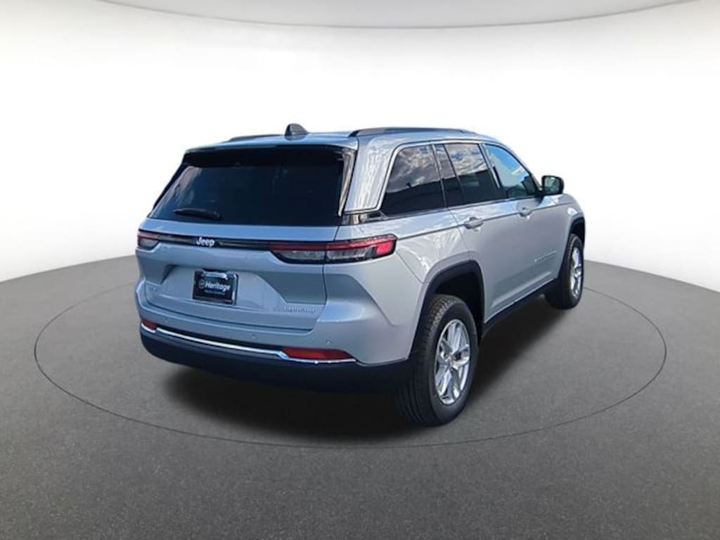 New 2025 Jeep Grand Cherokee Laredo X Sport Utility