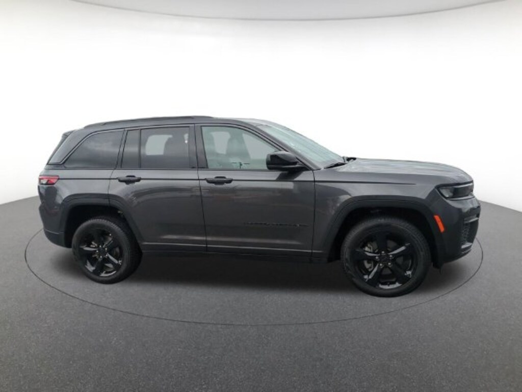 Used 2026 Jeep Grand Cherokee Limited SUV