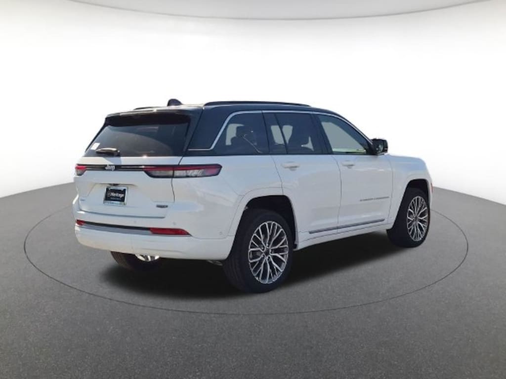 New 2027 Jeep Grand Cherokee Summit Sport Utility