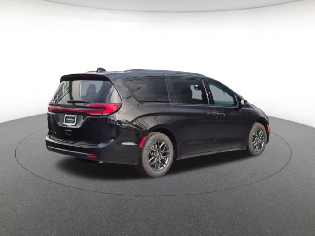 New 2027 Chrysler Pacifica Select Passenger Van