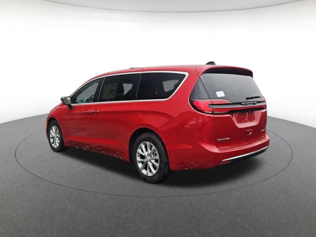 New 2027 Chrysler Pacifica Limited Passenger Van