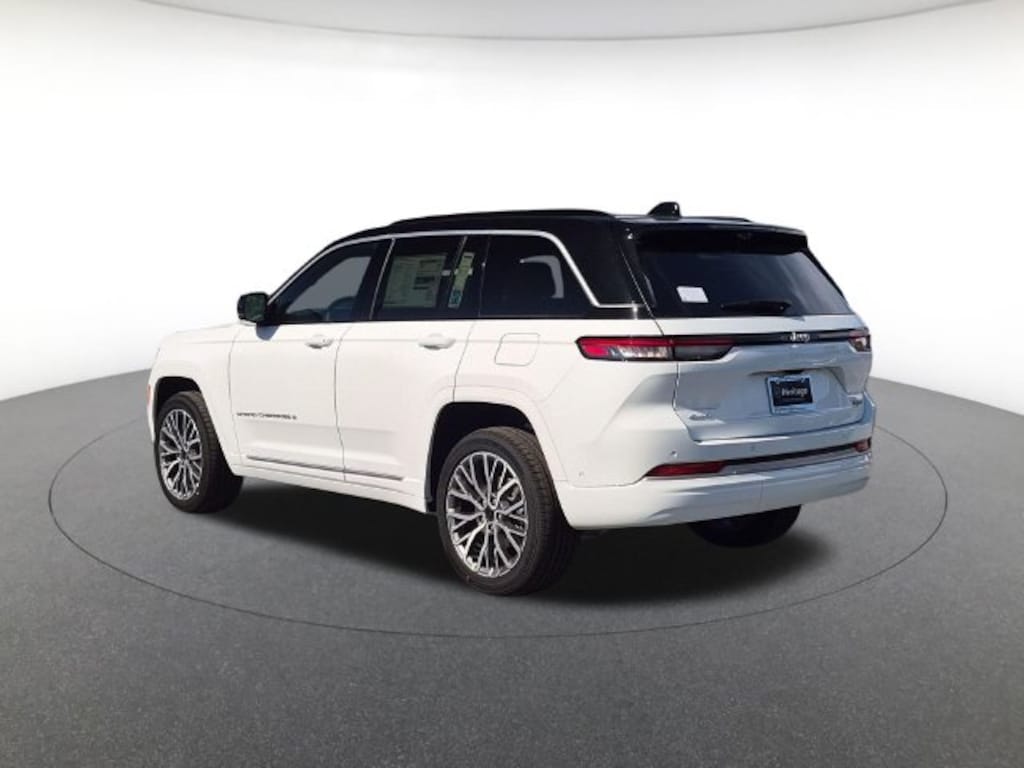 New 2027 Jeep Grand Cherokee Summit Sport Utility