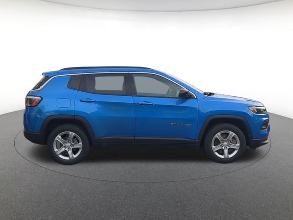 Used 2024 Jeep Compass Latitude SUV
