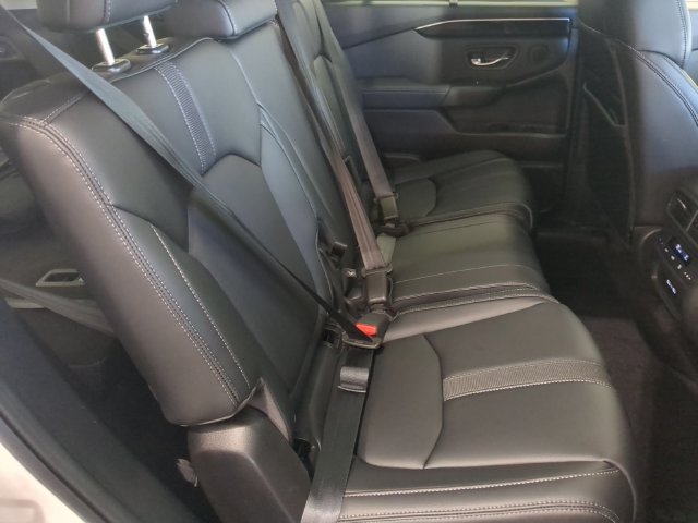 2023 Honda Pilot Touring - Photo 19