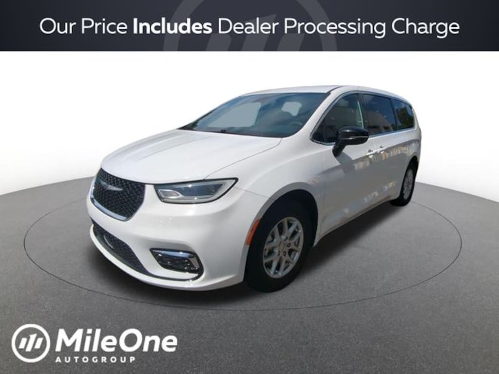 Used 2025 Chrysler Pacifica Select Minivan/Van