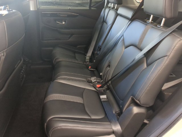 2023 Honda Pilot Touring - Photo 10