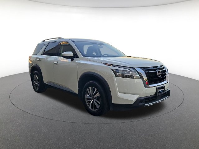 Used 2023 Nissan Pathfinder SL SUV
