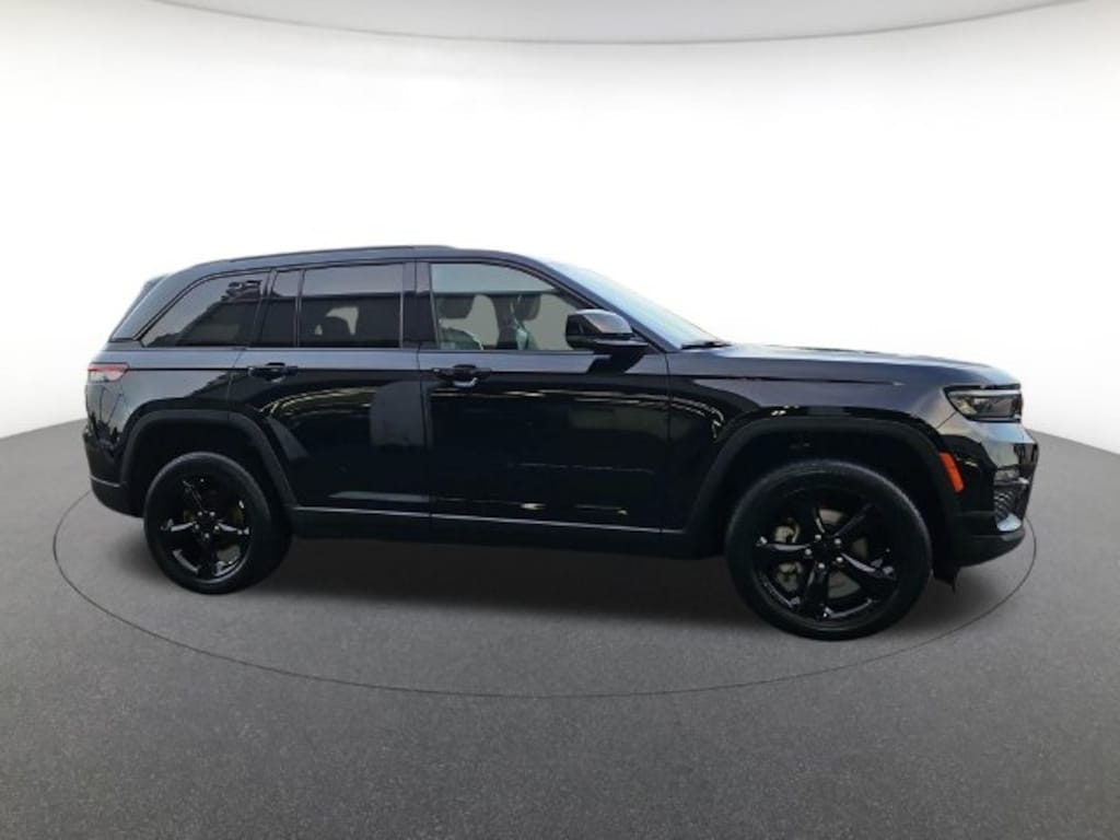 Used 2023 Jeep Grand Cherokee Limited SUV