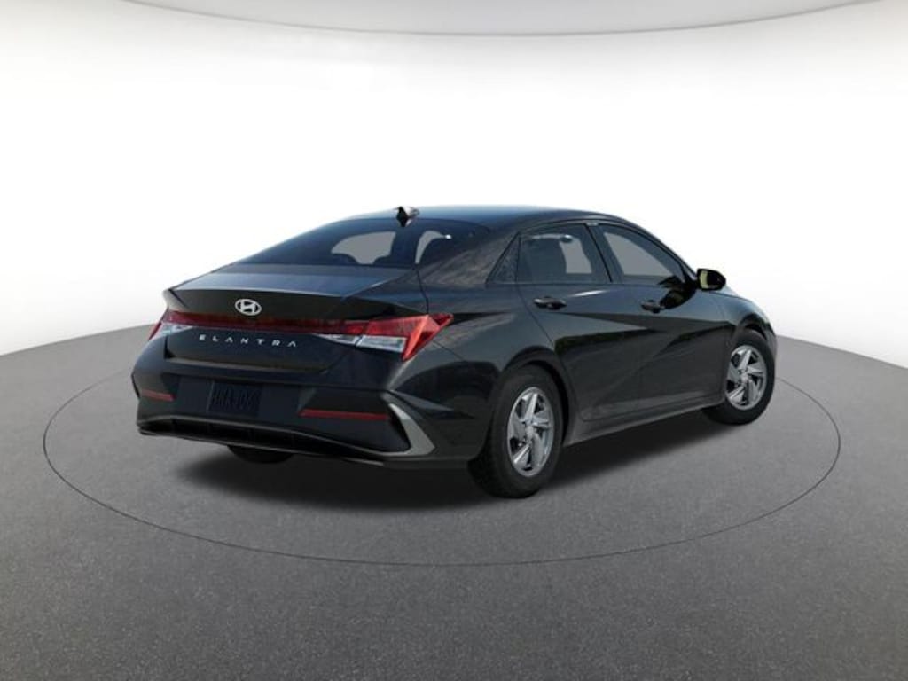 New 2026 Hyundai Elantra SE Sedan
