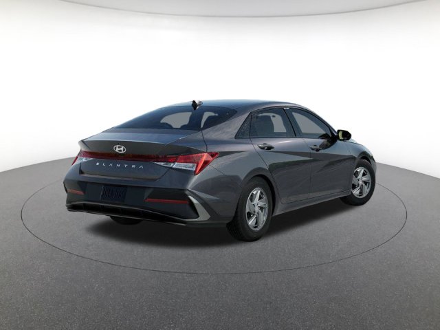New 2026 Hyundai Elantra SE Sedan