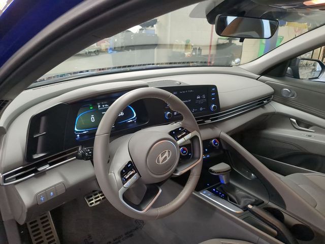 2026 Hyundai Elantra SEL Sport - Photo 11