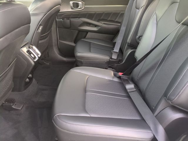 2022 Kia Sorento SX - Photo 10