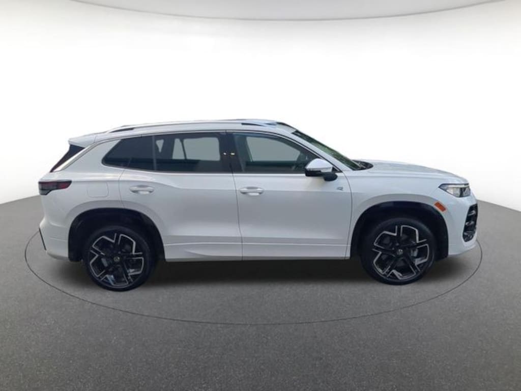Used 2026 Volkswagen Tiguan SEL R-Line Turbo SUV
