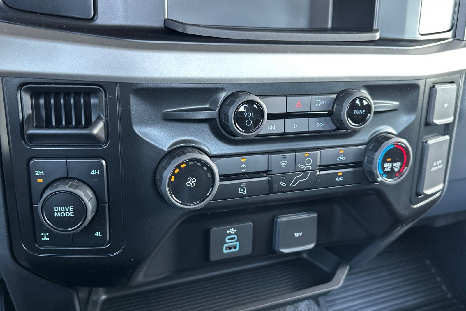 2026 Ford F-250 Super Duty XL - Photo 17