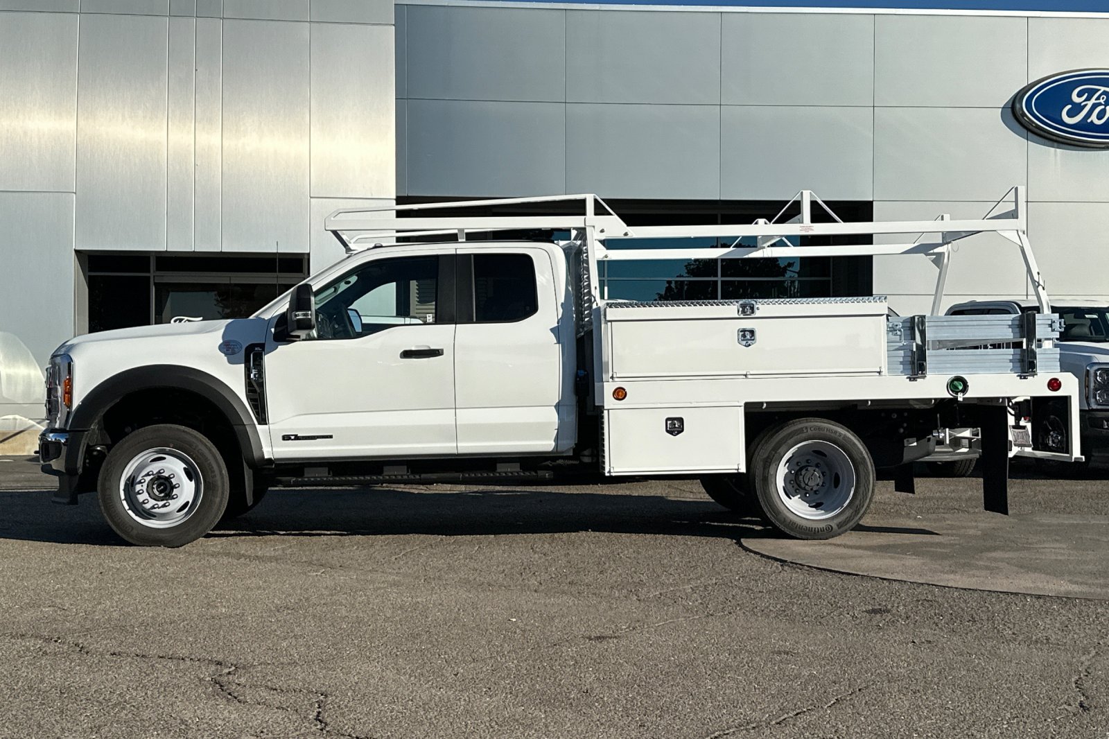 2026 Ford F-450 Super Duty Chassis Cab XL - Photo 6