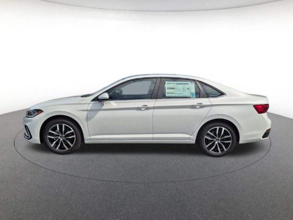New 2027 Volkswagen Jetta 1.5T SE Sedan