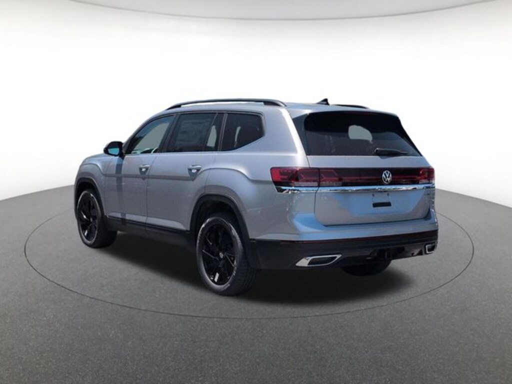New 2026 Volkswagen Atlas SE w/Technology SUV