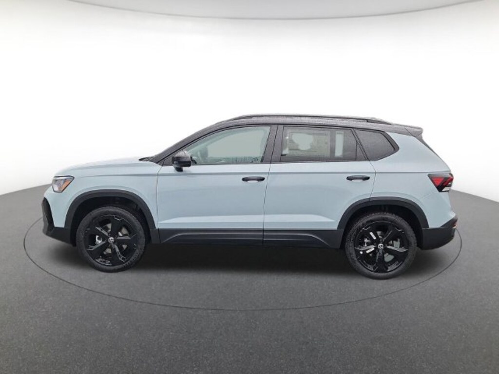 New 2027 Volkswagen Taos 1.5T SE Black SUV