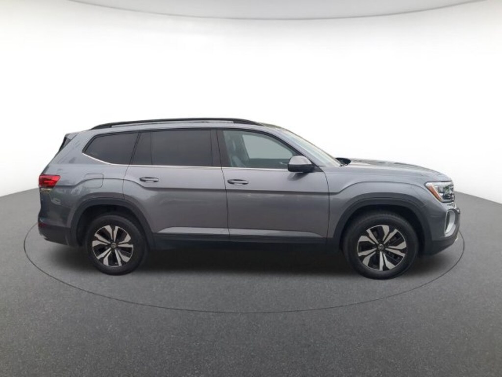 Used 2025 Volkswagen Atlas 2.0T SE SUV