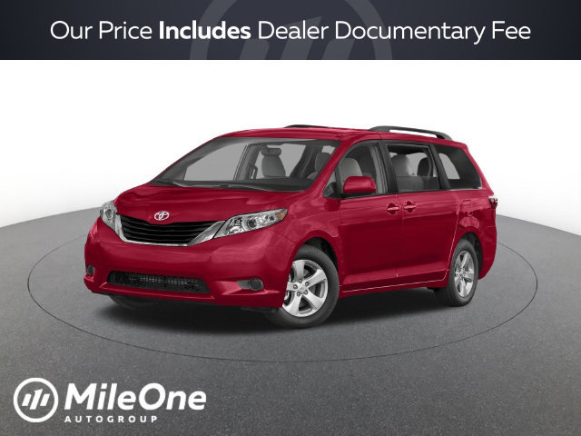 2016 Toyota Sienna LE AWD photo
