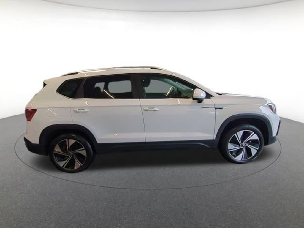 Used 2024 Volkswagen Taos 1.5T SE Sport Utility
