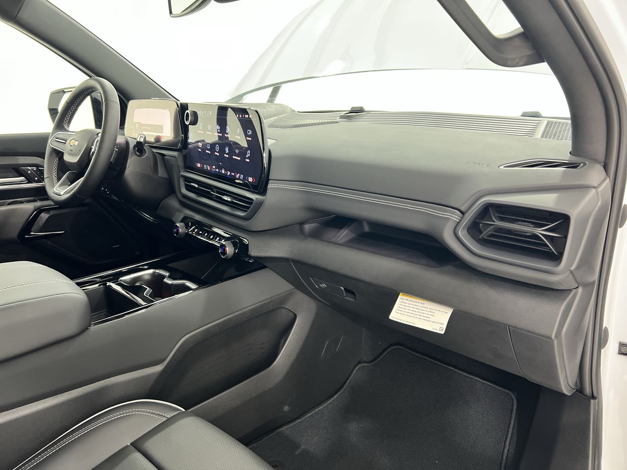 2025 Chevrolet Silverado EV LT - Photo 50