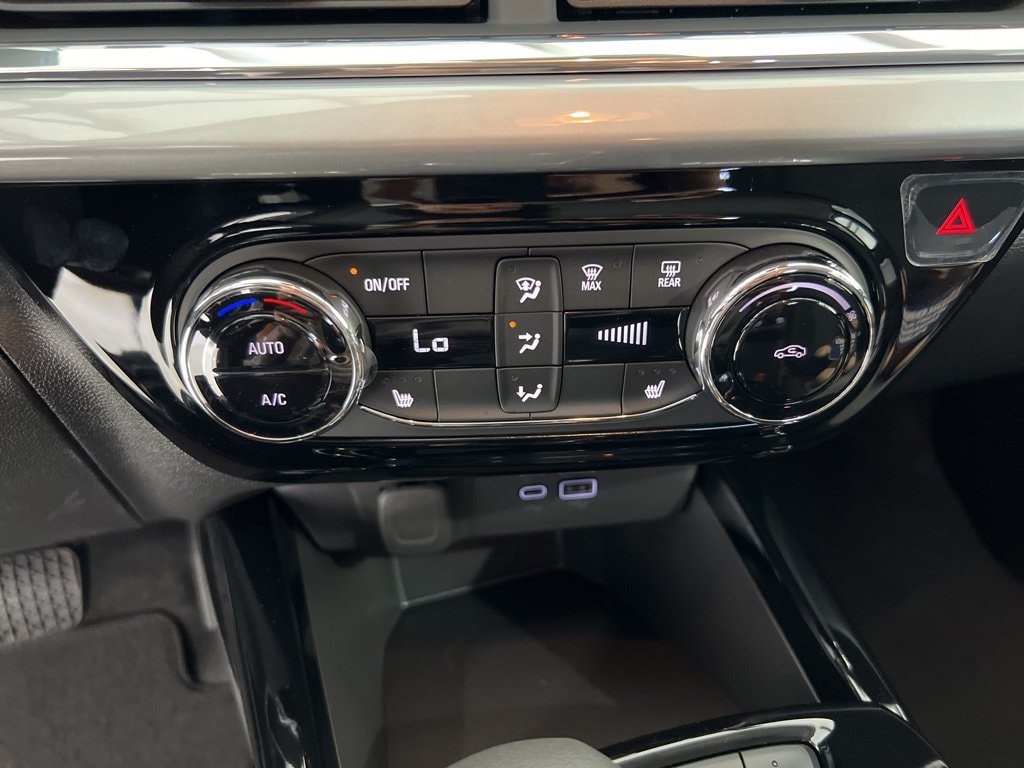 2026 Chevrolet Trax LT - Photo 16