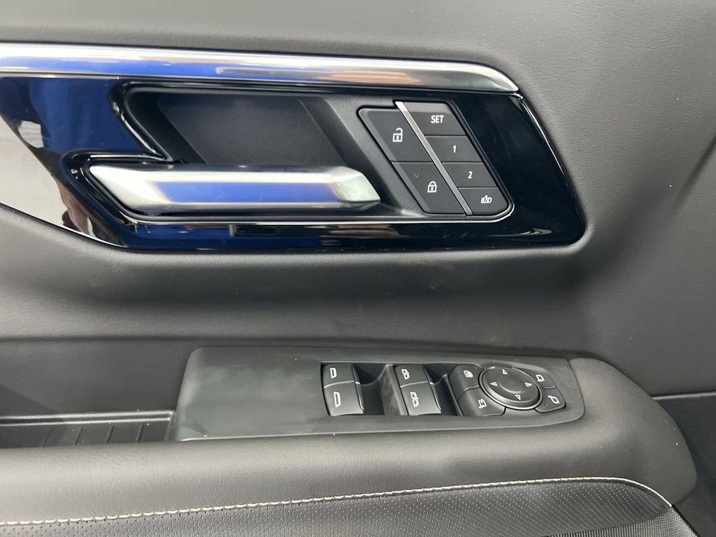 2025 Chevrolet Tahoe Premier - Photo 21