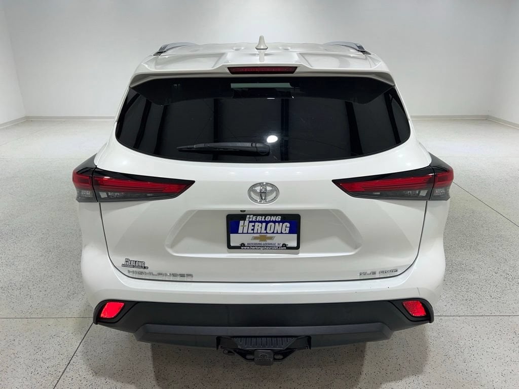 Used 2021 Toyota Highlander XLE SUV