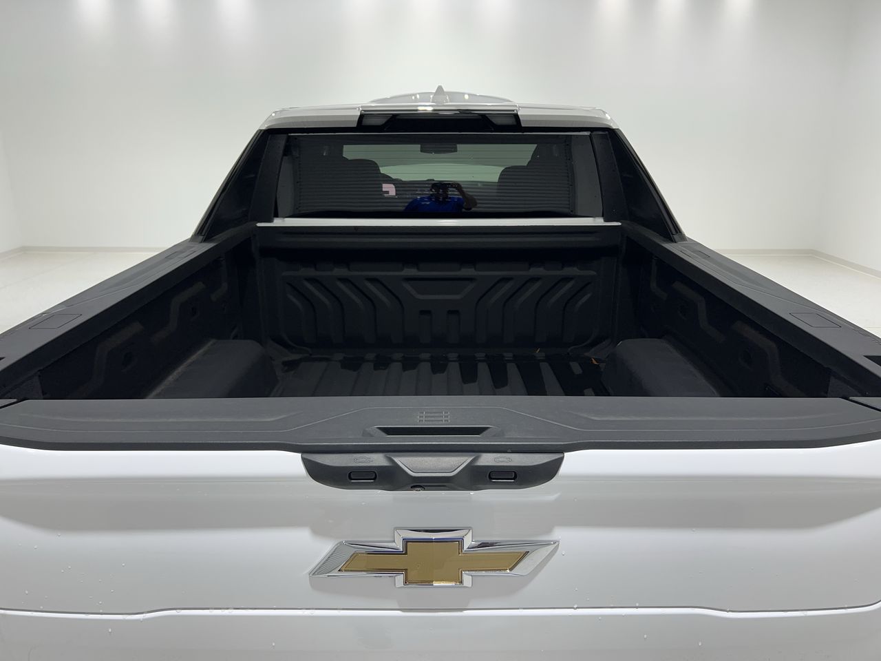 2025 Chevrolet Silverado EV LT - Photo 47