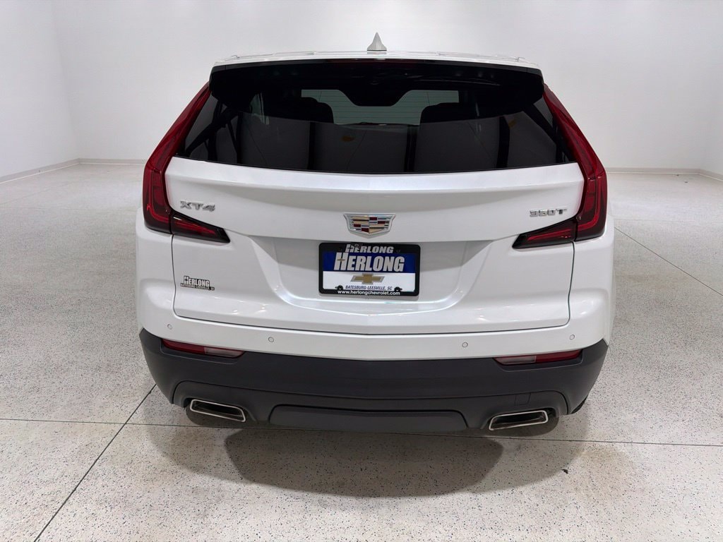 Used 2022 CADILLAC XT4 Luxury SUV