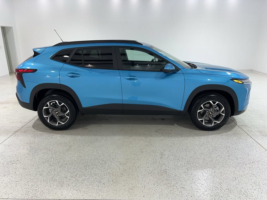 2026 Chevrolet Trax LT - Photo 6